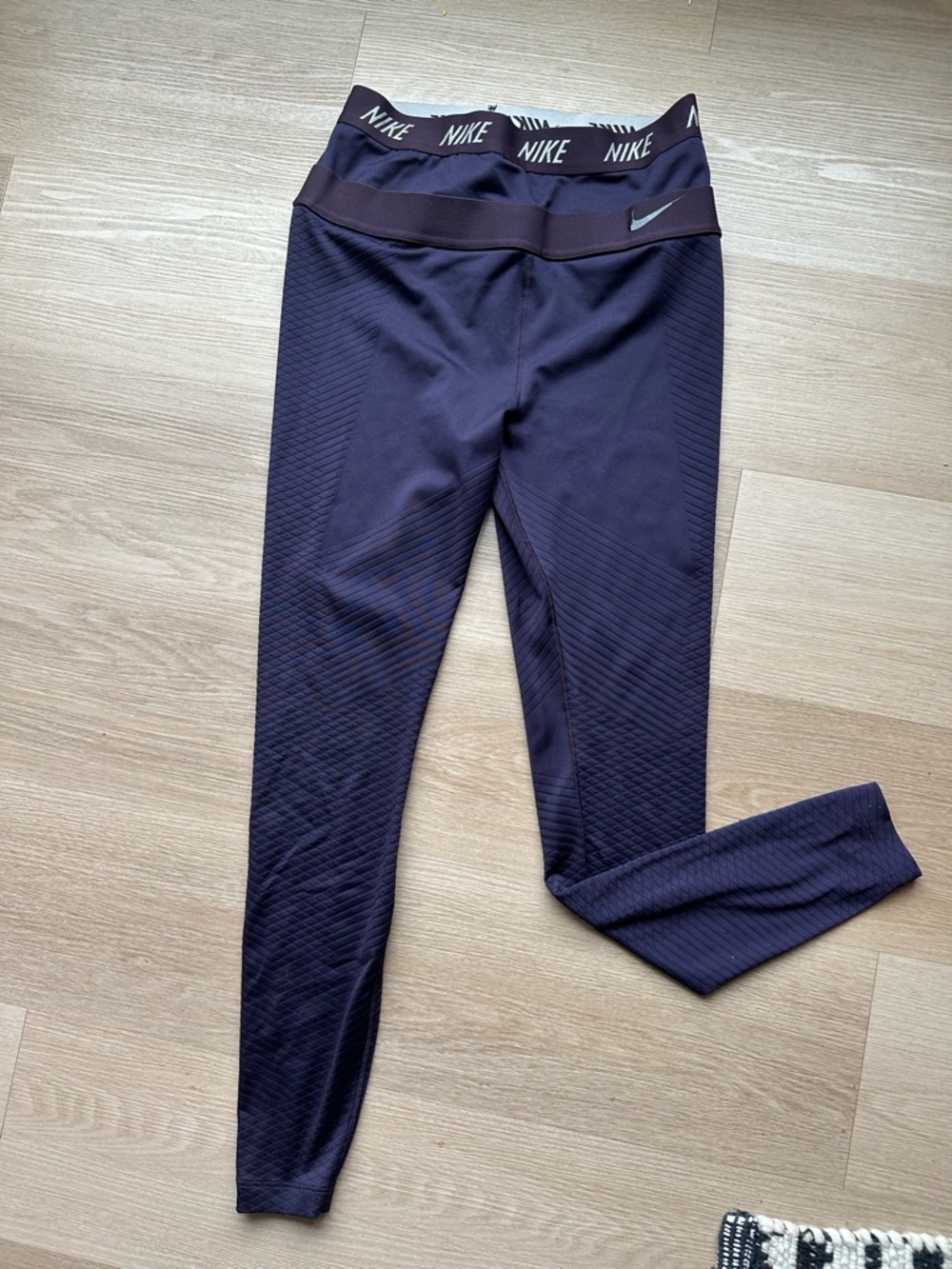 Nike Deep Purple High-Waist Performance Leggings
